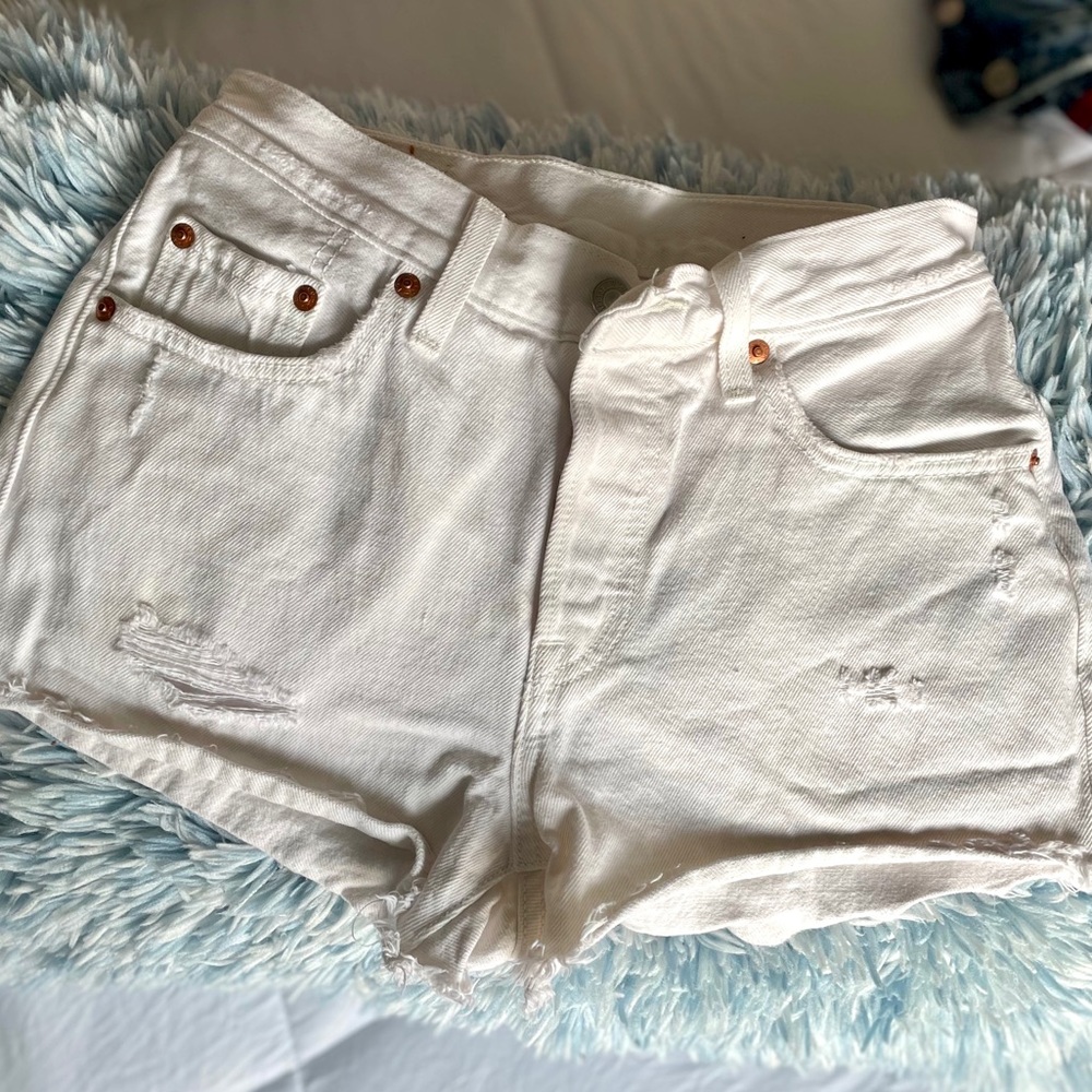 Off white Levi shorts
